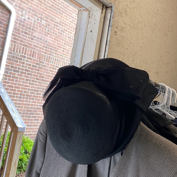 Beautiful full black hat with bow in back